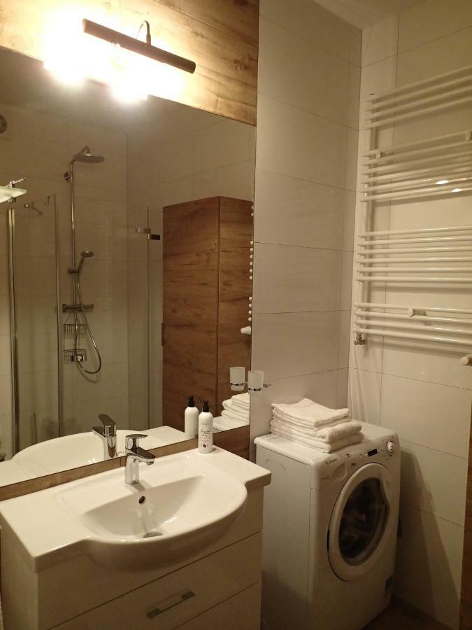 Apartament dla Ciebie z tarasem i garazem Kolobrzeg Bagian luar foto